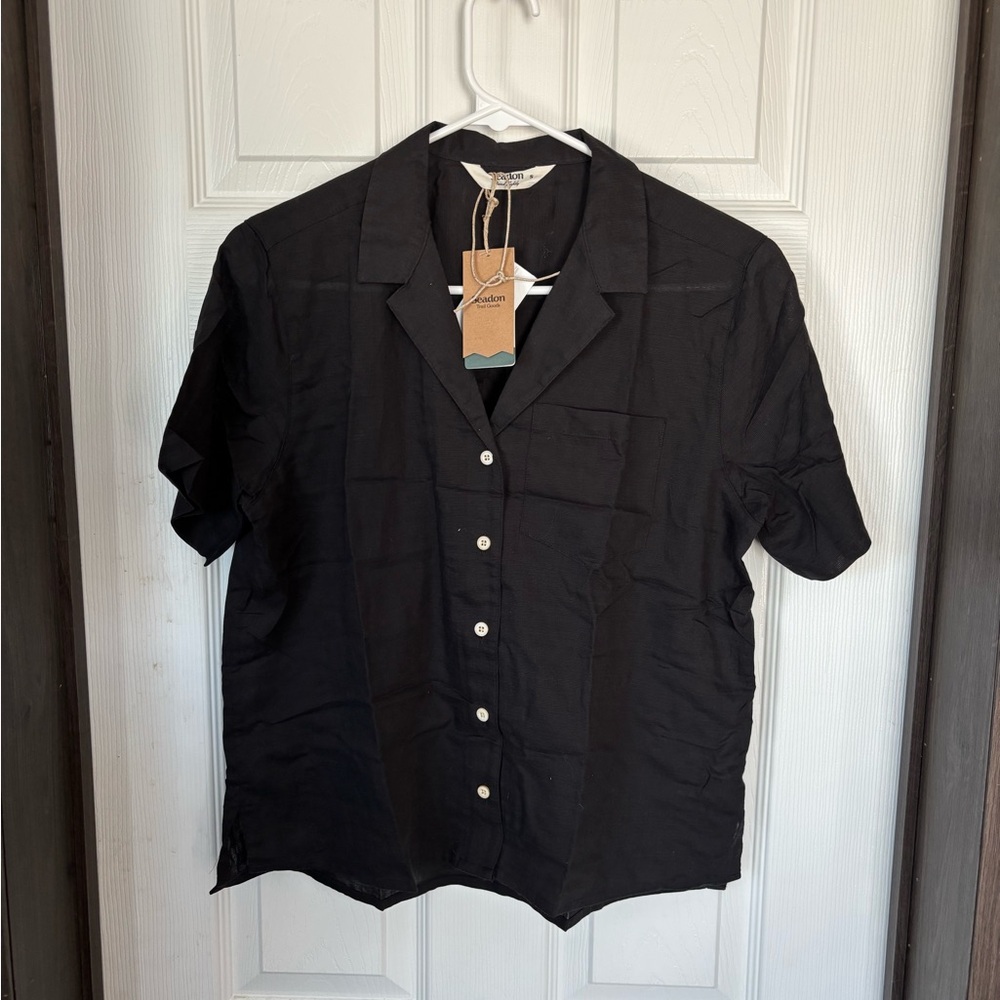 Seadon Elegant Black Button-Up Women's Blouse